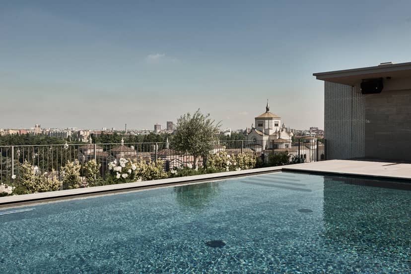 Luxury rooftop VIP cocktail reception at The VIU Terrace, Hotel VIU Milan with water feature.