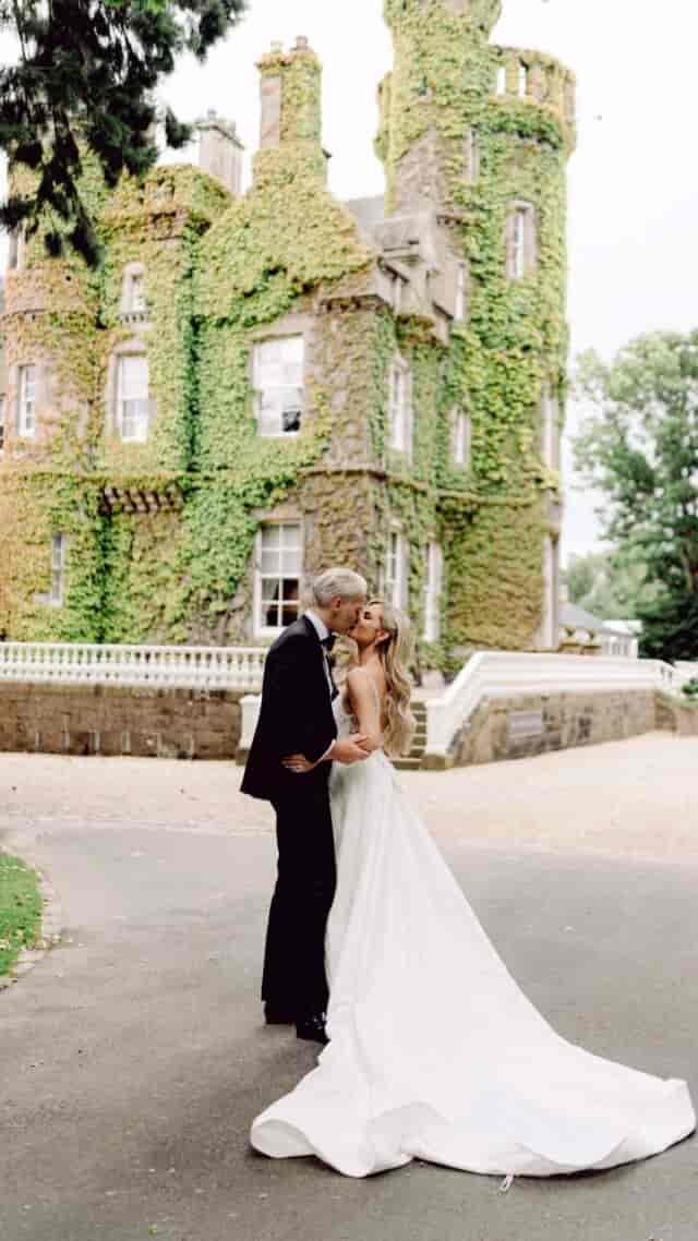 Luxury Carlowrie Castle wedding venue with scenic parkland for premium outdoor events.