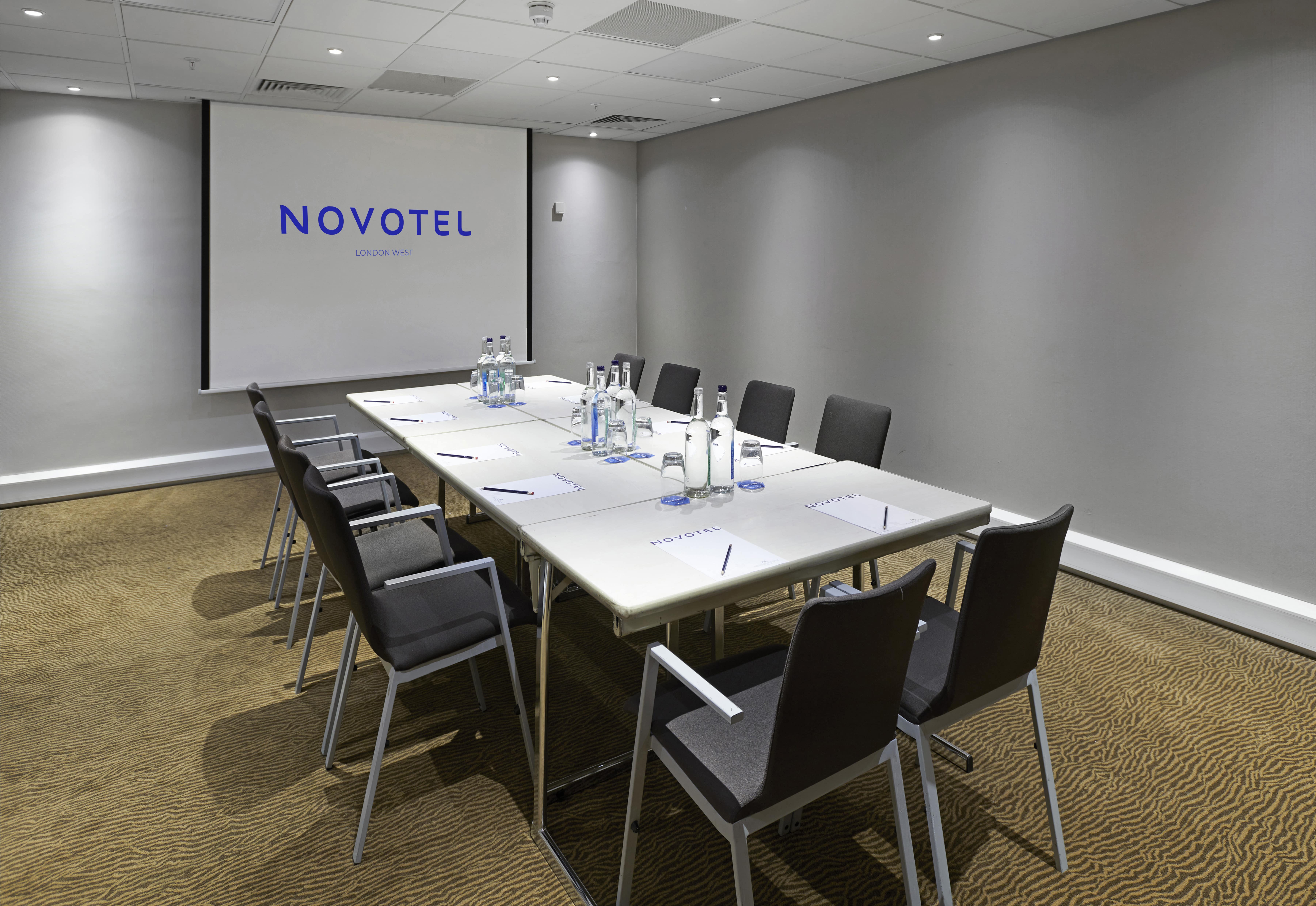 Novotel London West - image 1