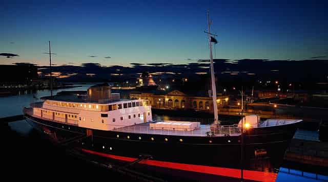 Lighthouse Restaurant & Bar