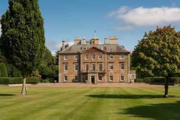 Gilmerton House gardens: luxury outdoor venue for corporate retreats and boutique weddings.