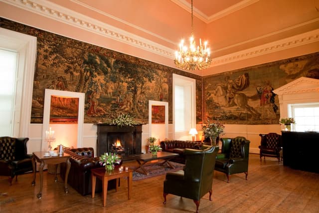 Hopetoun House