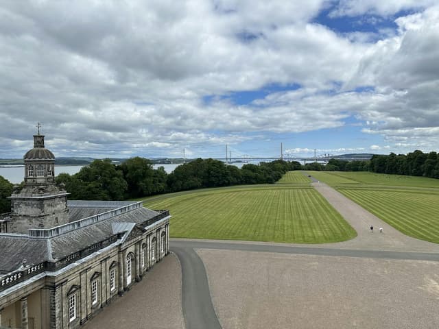Hopetoun House