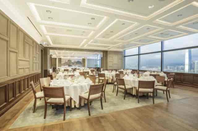 Clipper 1&2 banquet hall with skyline views, perfect for corporate gala or VIP dinner venue.