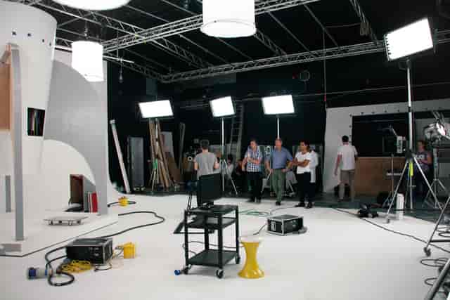 Kennington Film Studios: Hybrid event production setup with professional lighting and cyclorama.