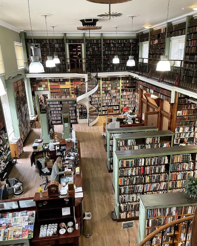 The Leeds Library