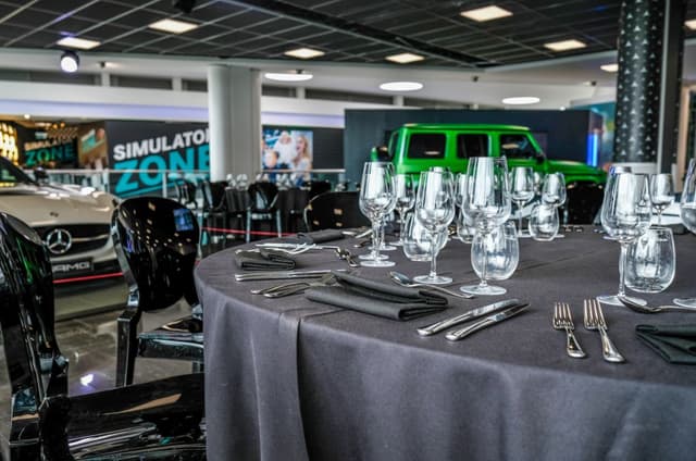 AMG Performance Floor