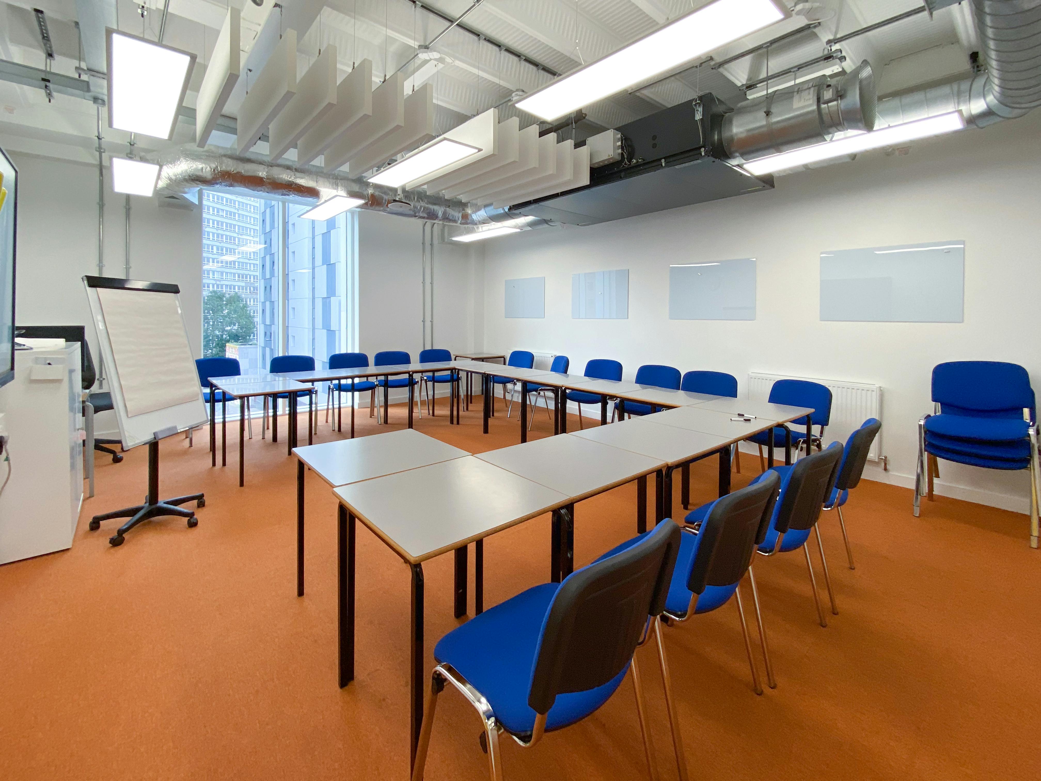 Mary Ward Centre - Classroom / Meeting room image 1