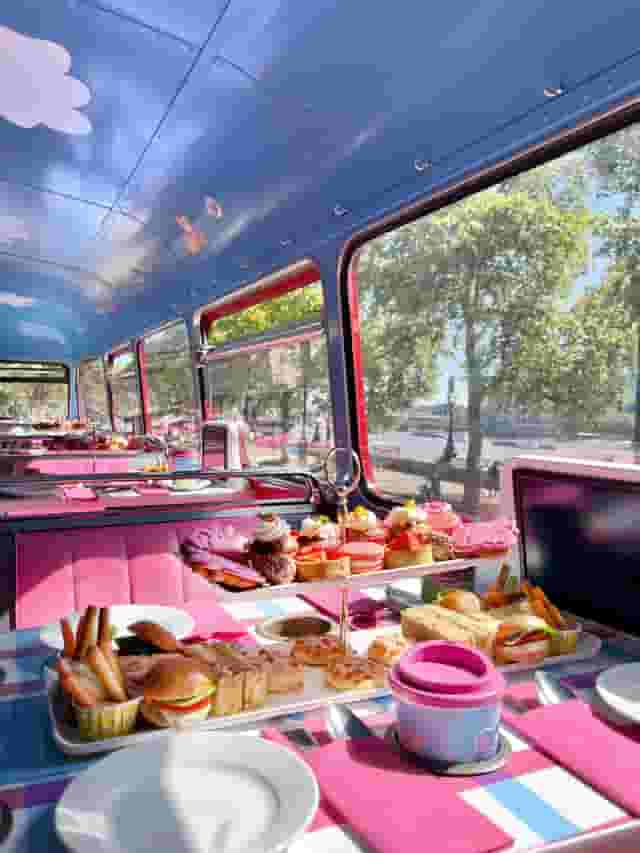 Peppa Pig Party Bus Hire