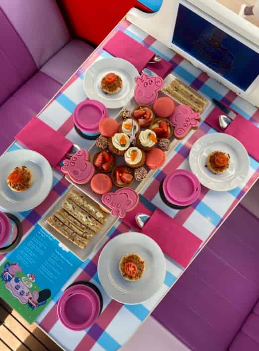 Peppa Pig Party Bus Hire