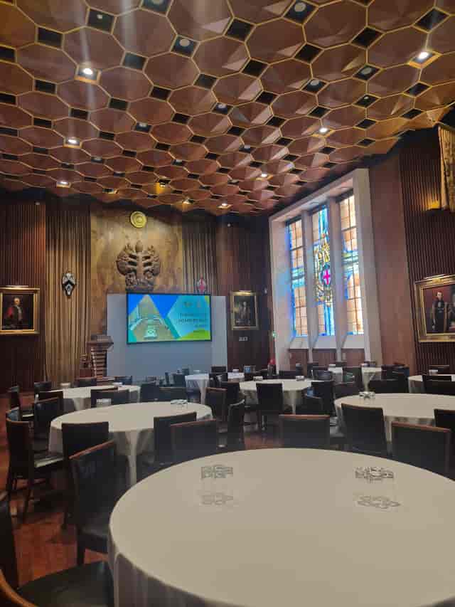 Livery Hall at Carpenter’s Hall: Historic banquet venue for formal dinners and board summits.