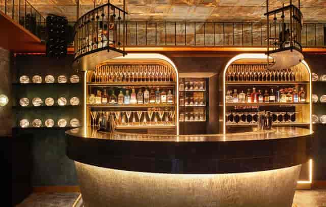 Sleek bar at dial8, Thirteen London, ideal for networking events and cocktail receptions.