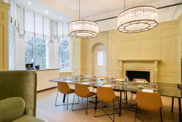 Oak Room Meliá London Kensington boardroom for executive meetings and corporate events.
