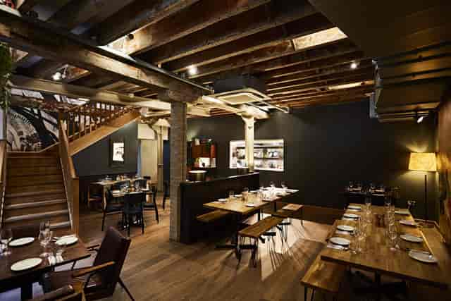 Rustic-chic Lantana restaurant venue for private dinners and networking events.