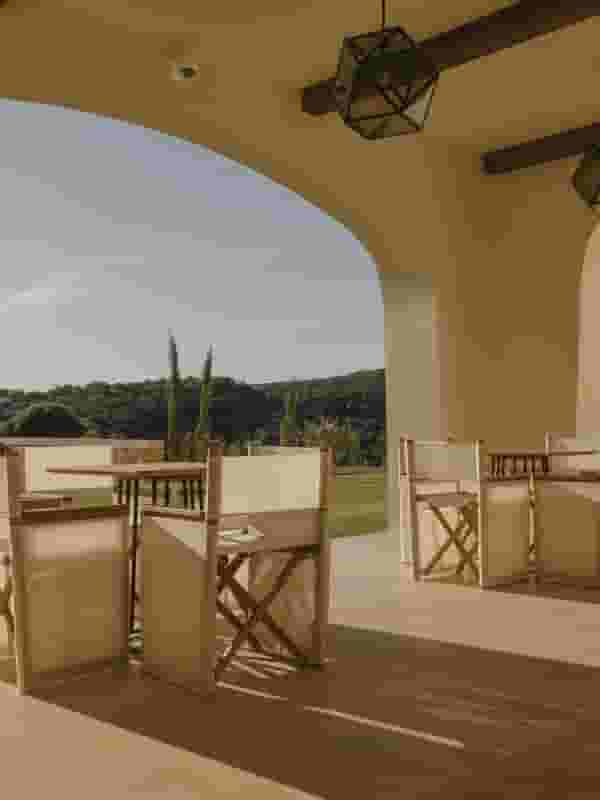 Alfarroba / Carob Meeting Room