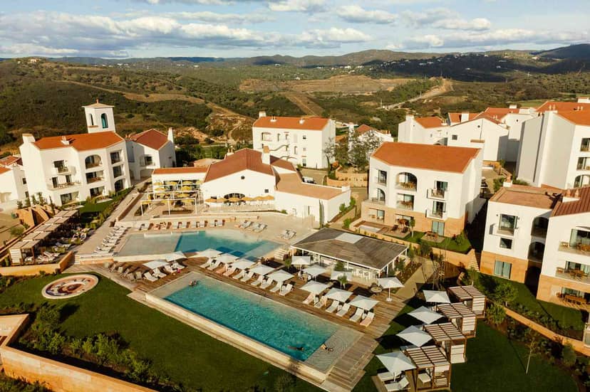 Oliveira Boardroom at Viceroy Ombria: Mediterranean-style venue for corporate retreats & events.