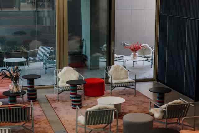 Forum Design District: Chic lounge seating for corporate retreats and networking events.