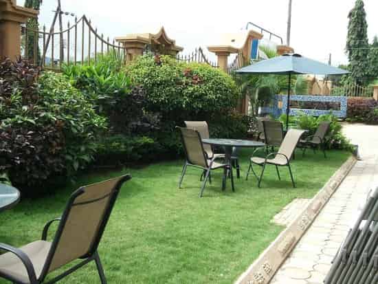 Outdoor restaurant