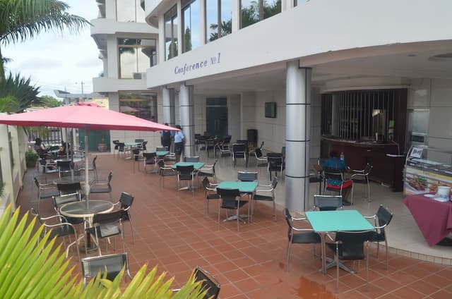 Outdoor restaurant