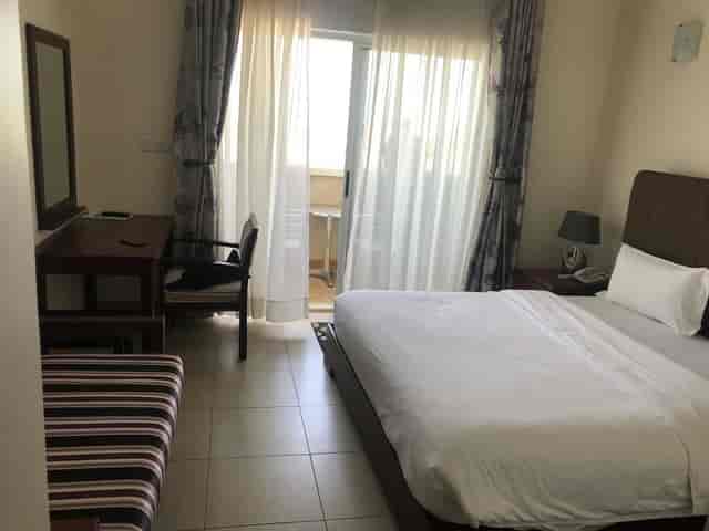 Standard business hotel room with workspace at APC Hotel and Conference Centre for corporate events.