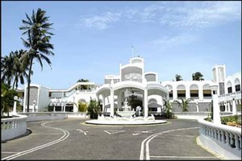 Kunduchi Beach Hotel & Resort - Dar es ...