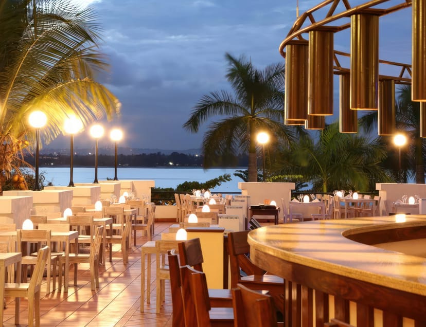 Slipway Hotel waterfront dining area for luxury cocktail receptions and incentive dinners.