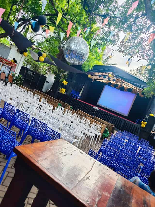 Garden + Stage