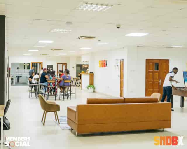 SNDBX multi-use breakout room with lounge seating for casual networking and corporate events.