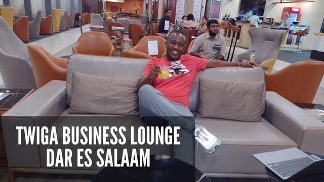 Relaxed business lounge with comfortable seating, ideal for networking events and casual meetings.