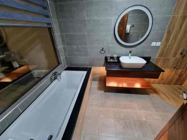 Modern hotel meeting room with premium finishes for corporate events and business conferences.