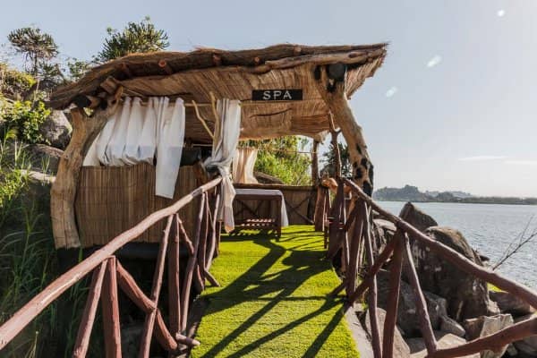 Wag Hill Lodge open-air spa: serene waterfront breakout space for wellness incentive conferences.