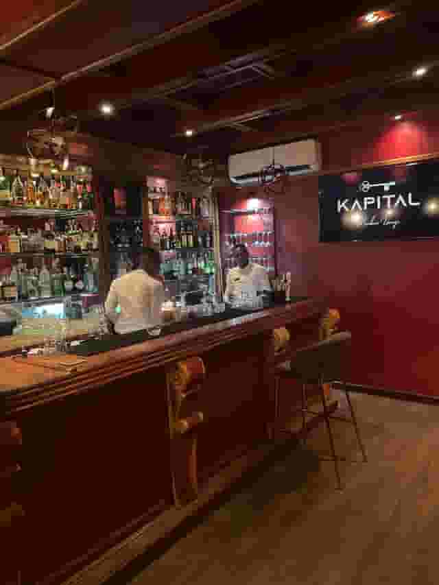 Bar & grill