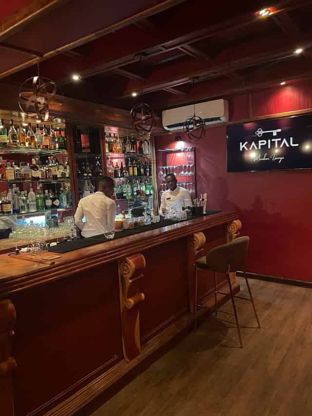 Bar & grill