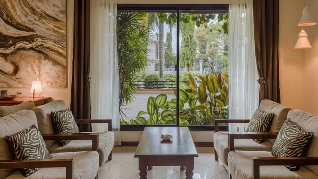 Sea Cliff Court Hotel VIP meeting room for intimate breakout sessions and luxury consultations.