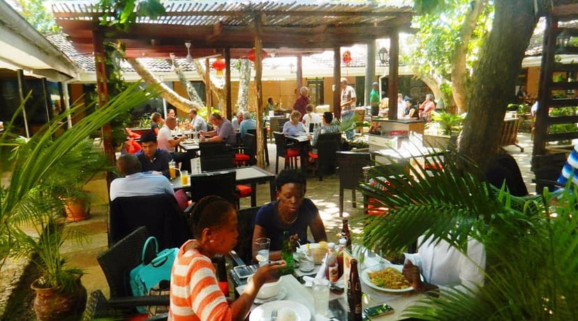 Semi-outdoor restaurant breakout space for networking and casual luncheon events.