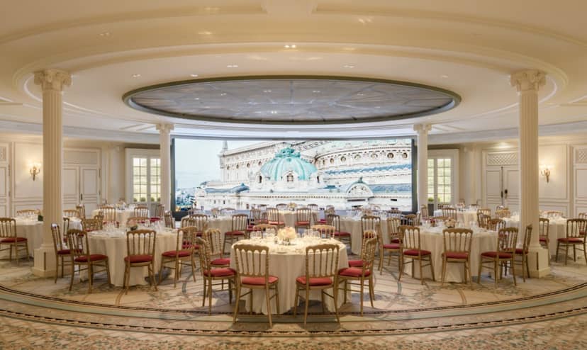Elegant banquet hall in InterContinental Paris, ideal for corporate events and weddings.