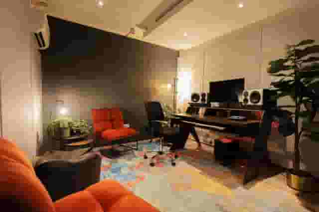 Cosy West London Studio