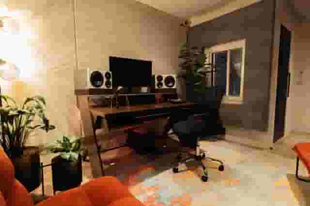 Cosy West London Studio