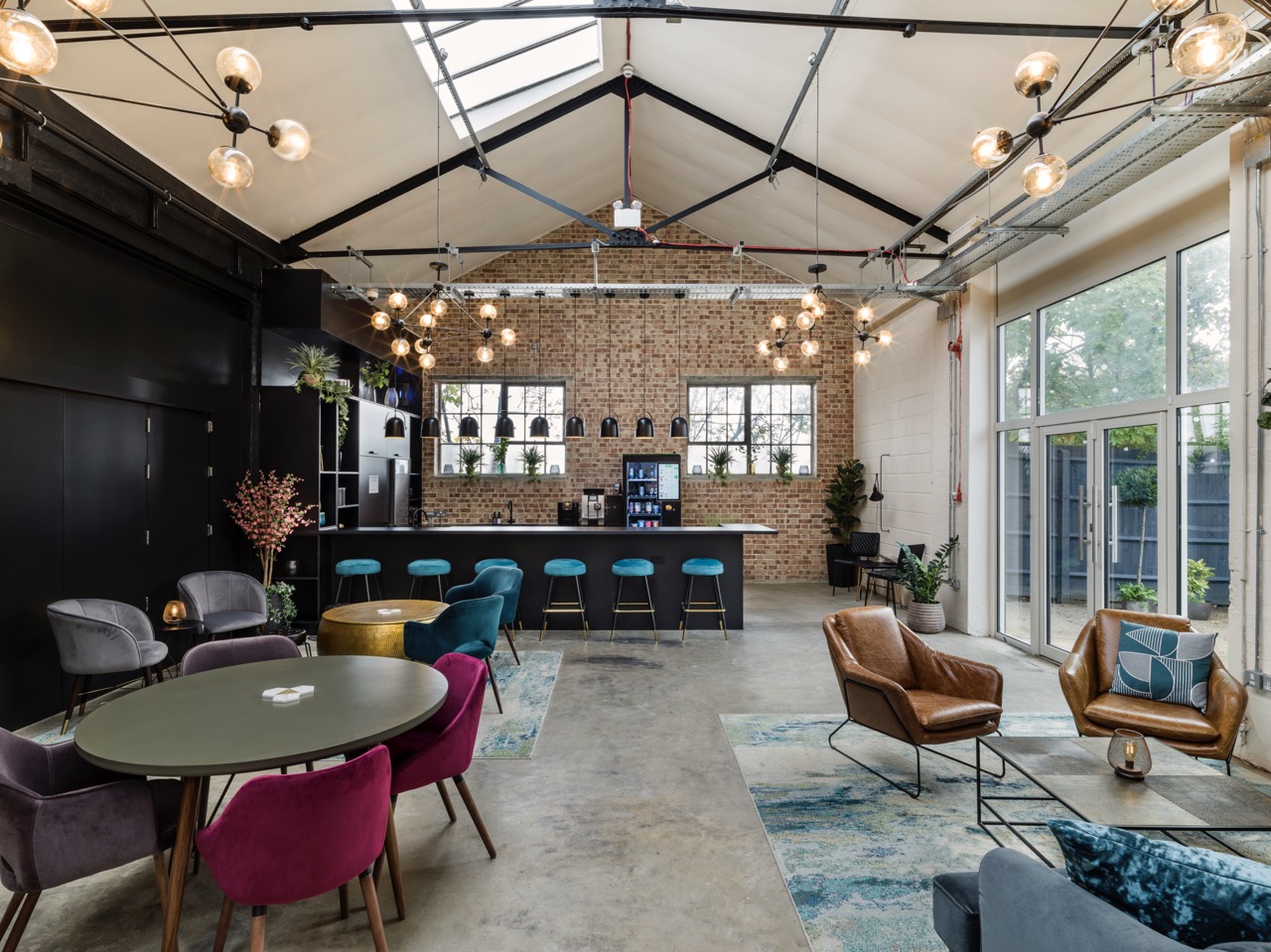 Cosy West London Studio event space with modern design, ideal for gatherings and workshops. - Banner