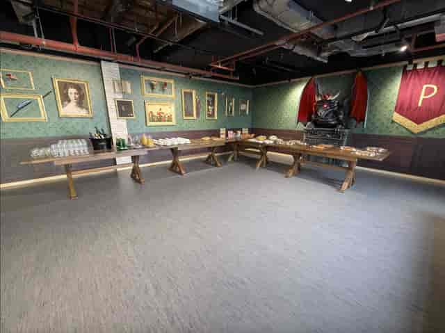 London Paradox Museum Green Room dragon reception