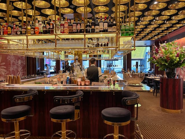Bar