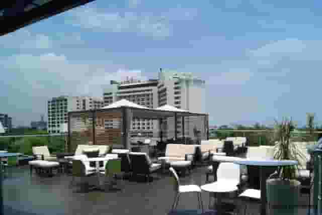 Rooftop Bar & Lounge