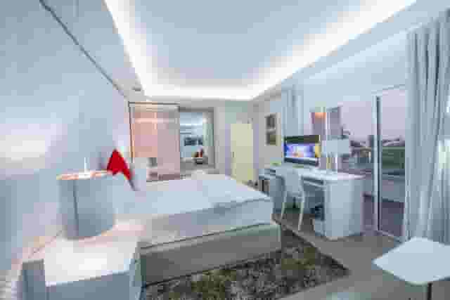 Rooms & Suites