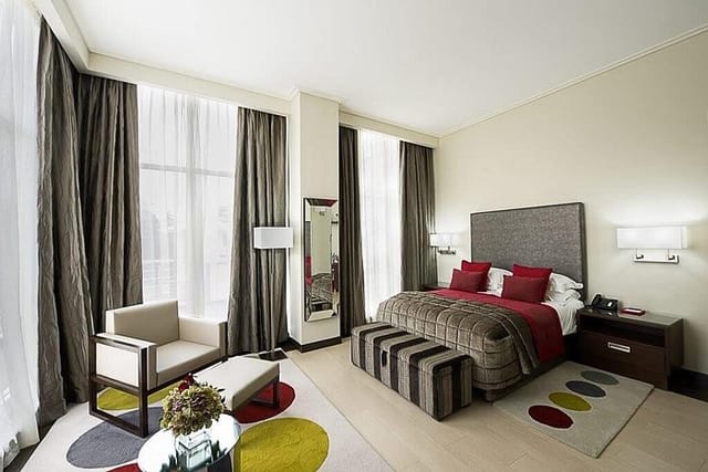 Classic Suite at The George: modern luxury guest room for corporate retreats and business travel.