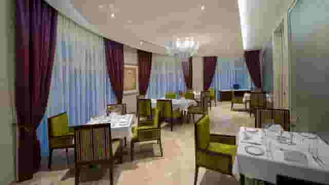 Raphael Meeting Lounge