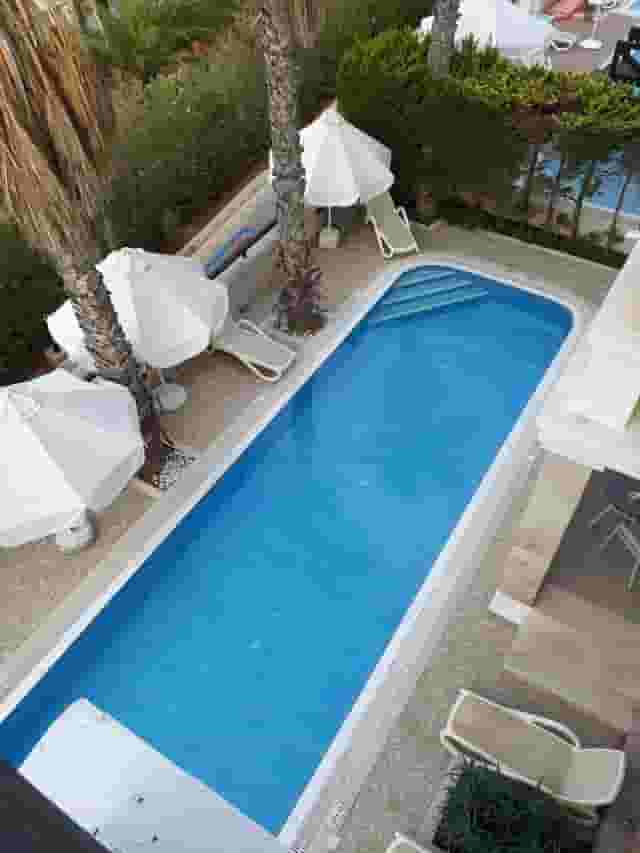 Private Daytime Room