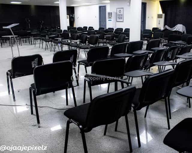 Classroom-style meeting room in Cruxstone Nigeria, ideal for professional workshops and seminars.