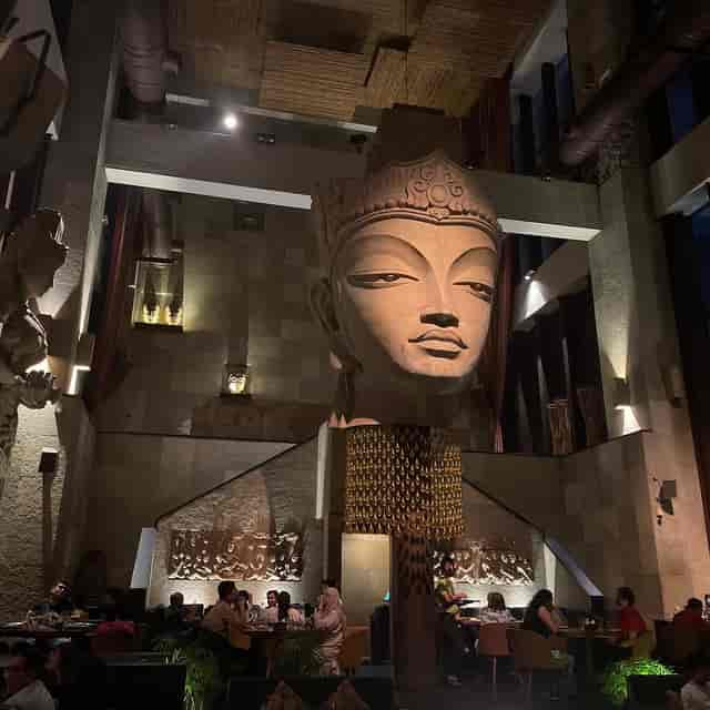 Upscale Shiro nightclub interior with immersive lighting for experiential events and galas.