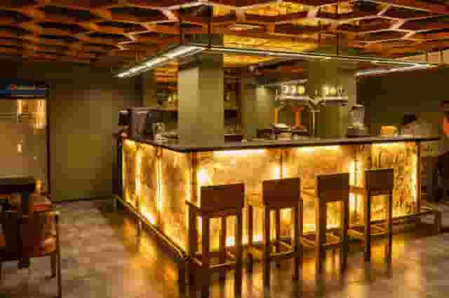 bar