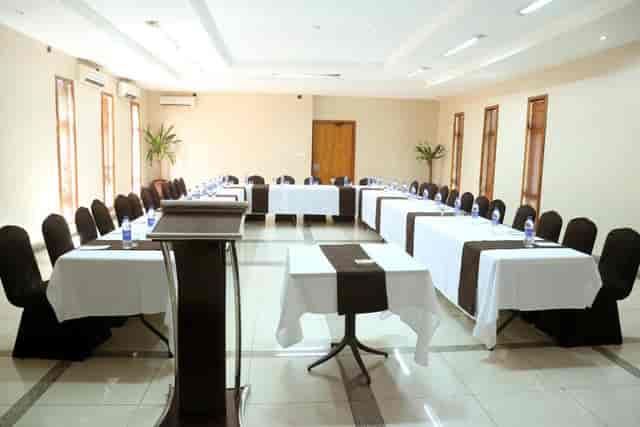 U-shape boardroom at La Cour Hotels for corporate meetings and professional workshops.